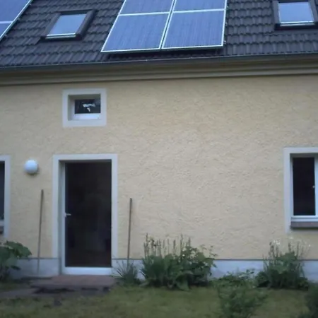 Дом отдыха Bauernhaushaelfte Ueber Zwei Etagen Mit Garten, In Ruhiger Lage *